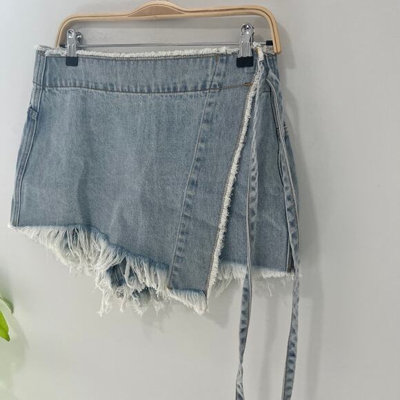 Showpo Ellyza Denim Wrap Skort Size 8 - Picture 5 of 7